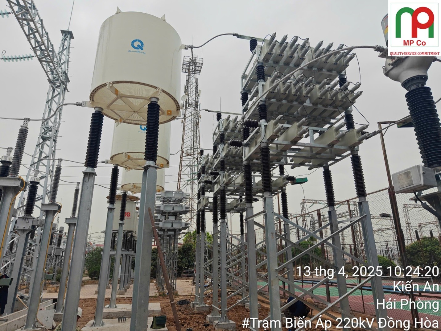 Đóng Điện Giàn Tụ Bù 110KV, 50MVAR Tại Trạm Biến Áp 220KV Đồng Hòa